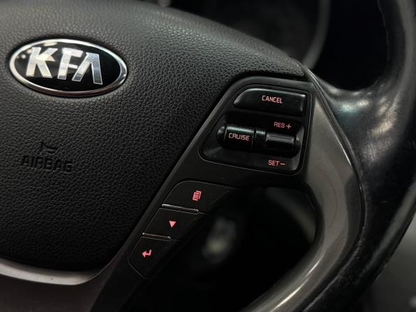 Kia Rio III Рестайлинг с пробегом 2015 года, цена 900 000 рублей, 169307 км, седан, Автокод Объявления
