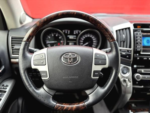 Toyota Land Cruiser 200 Series Рестайлинг 1 с пробегом 2013 года, цена 4 250 000 рублей, 197949 км, внедорожник, Автокод Объявления