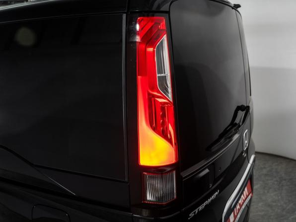 Honda Stepwgn V с пробегом 2015 года, цена 1 689 500 рублей, 165220 км, минивэн, Автокод Объявления