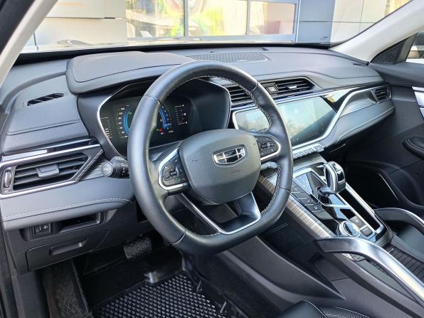 Geely Atlas Pro с пробегом 2024 года, цена 2 058 000 рублей, 60629 км, внедорожник, Автокод Объявления
