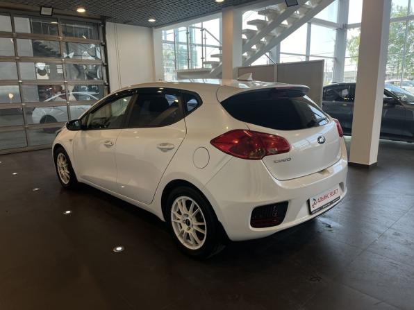 Kia Ceed II Рестайлинг с пробегом 2017 года, цена 1 522 000 рублей, 128206 км, хэтчбек, Автокод Объявления