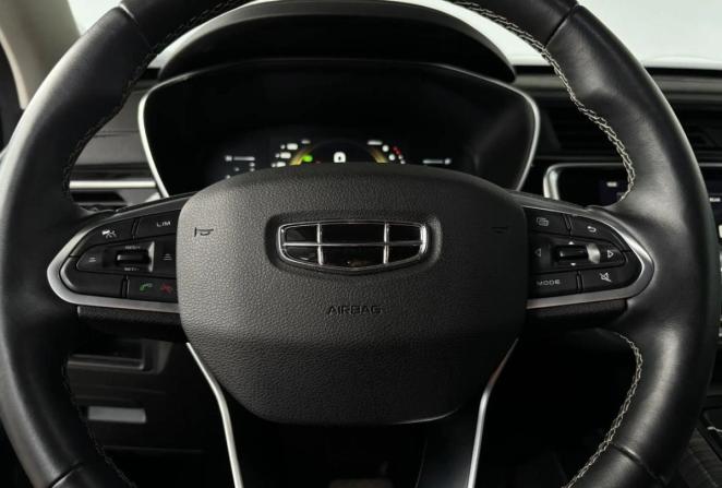 Geely Atlas Pro с пробегом 2023 года, цена 2 250 000 рублей, 53212 км, внедорожник, Автокод Объявления