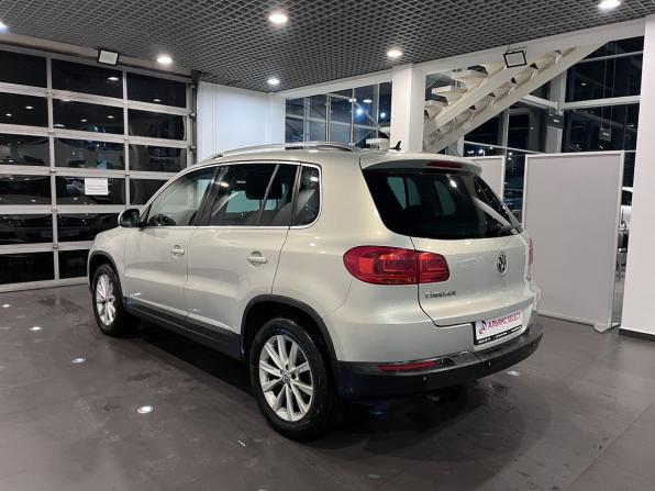 Volkswagen Tiguan I Рестайлинг с пробегом 2012 года, цена 1 271 000 рублей, 220422 км, внедорожник, Автокод Объявления