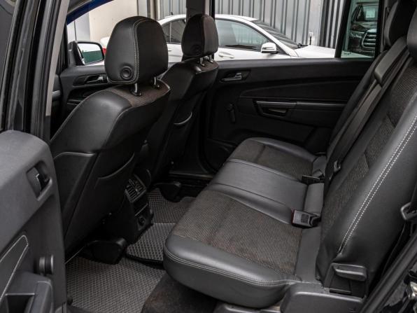 Opel Zafira B Рестайлинг с пробегом 2011 года, цена 840 000 рублей, 217189 км, компактвэн, Автокод Объявления