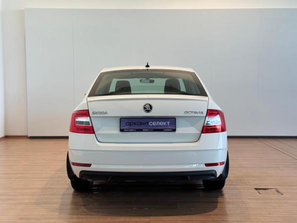 Skoda Octavia III (A7) Рестайлинг с пробегом 2018 года, цена 1 770 000 рублей, 110761 км, лифтбек, Автокод Объявления