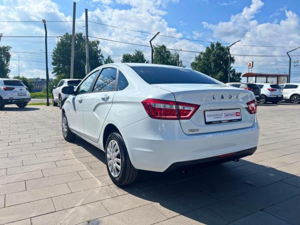 Lada (ВАЗ) Vesta I с пробегом 2021 года, цена 1 115 000 рублей, 53161 км, седан, Автокод Объявления
