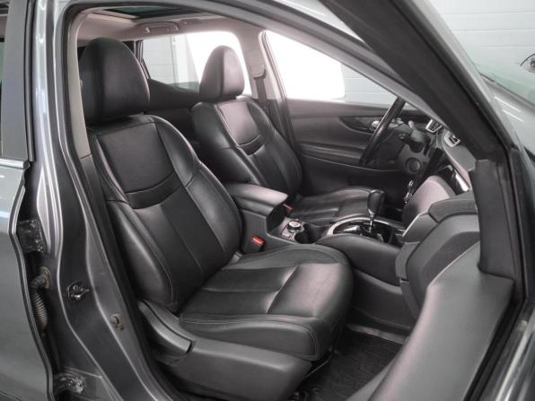 Nissan Qashqai II с пробегом 2017 года, цена 1 699 000 рублей, 195599 км, внедорожник, Автокод Объявления