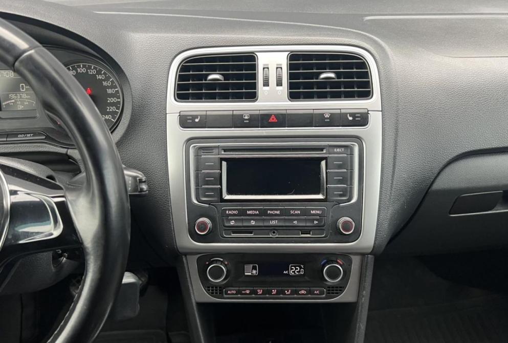 Volkswagen Polo V Красноярск  - изображение 16