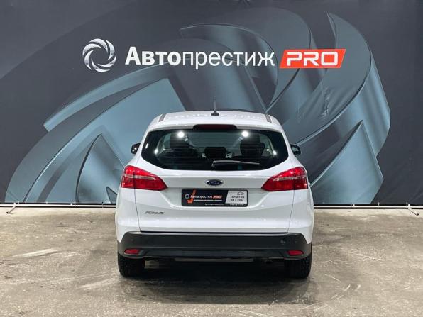 Ford Focus III Рестайлинг с пробегом 2017 года, цена 940 000 рублей, 120000 км, универсал, Автокод Объявления