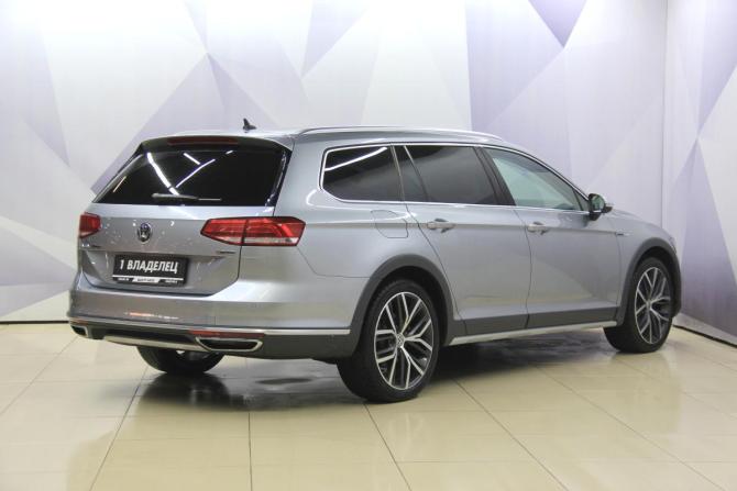 Volkswagen Passat B8 с пробегом 2018 года, цена 2 340 000 рублей, 221068 км, универсал, Автокод Объявления