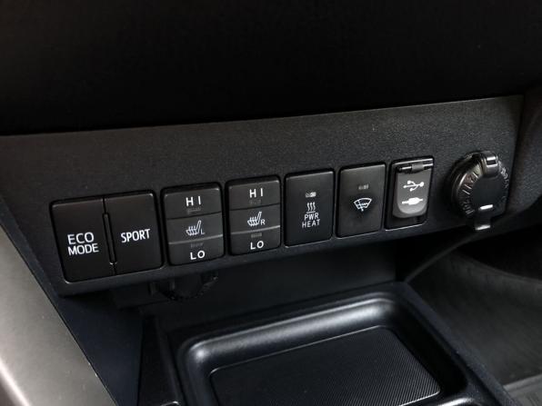 Toyota RAV4 IV (XA40) с пробегом 2015 года, цена 1 994 500 рублей, 107791 км, внедорожник, Автокод Объявления