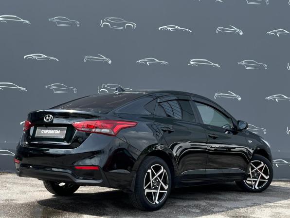Hyundai Solaris II с пробегом 2017 года, цена 1 167 300 рублей, 137052 км, седан, Автокод Объявления