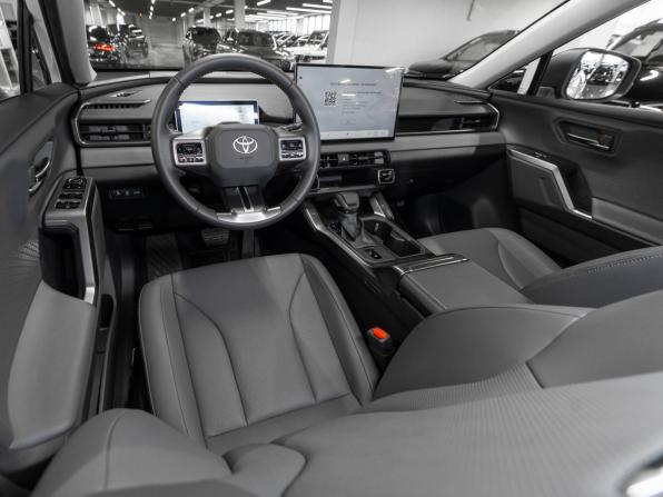 Toyota RAV4 VI (XA60) с пробегом 2026 года, цена 4 250 000 рублей, 18 км, внедорожник, Автокод Объявления