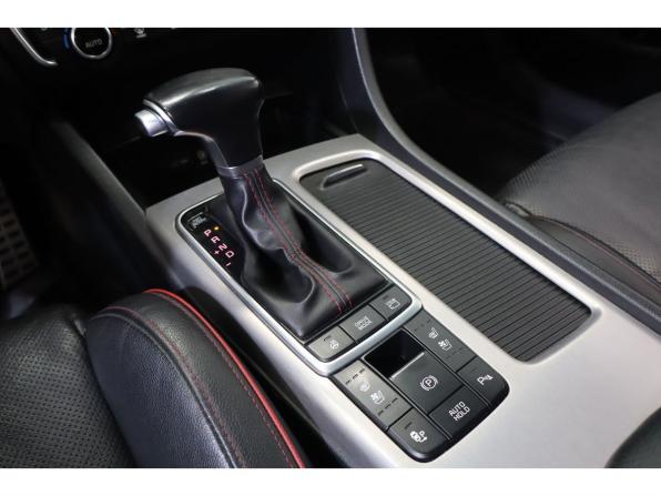 Kia Optima IV Рестайлинг с пробегом 2018 года, цена 1 929 500 рублей, 177562 км, седан, Автокод Объявления