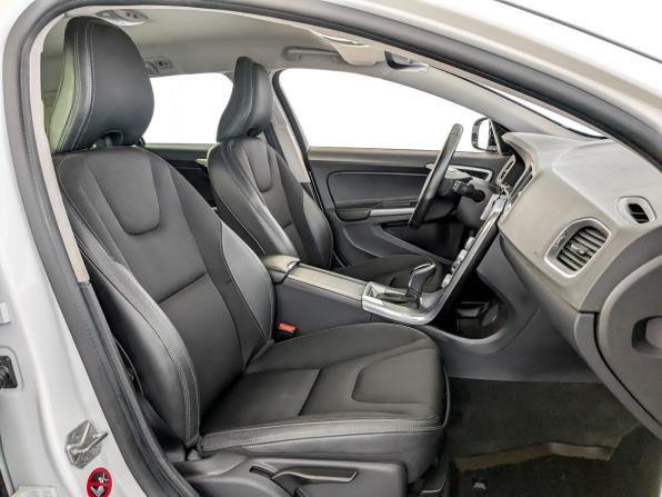 Volvo V60 Cross Country I с пробегом 2018 года, цена 2 505 000 рублей, 79719 км, универсал, Автокод Объявления
