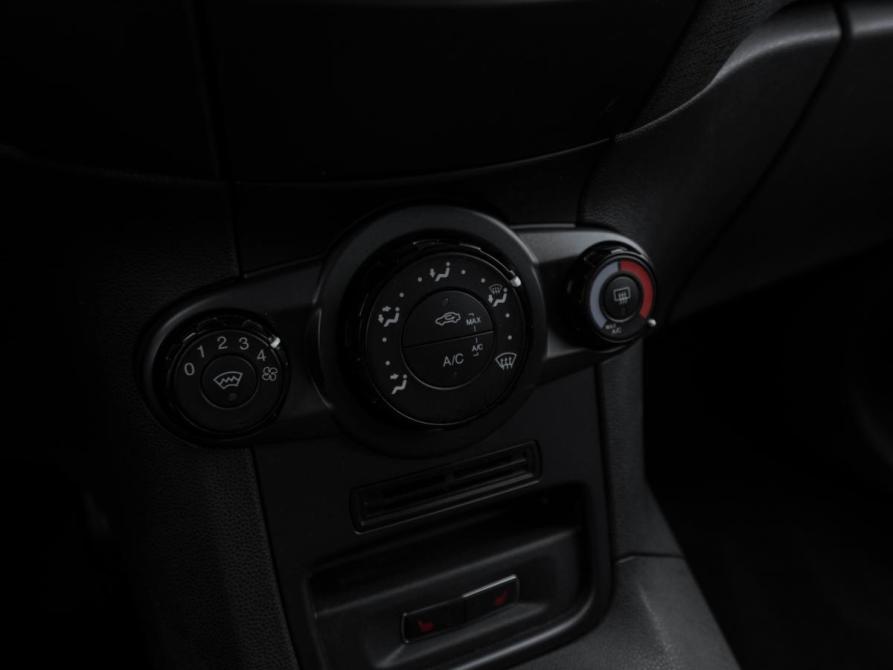 Ford Fiesta Mk6 Рестайлинг Москва  - изображение 15