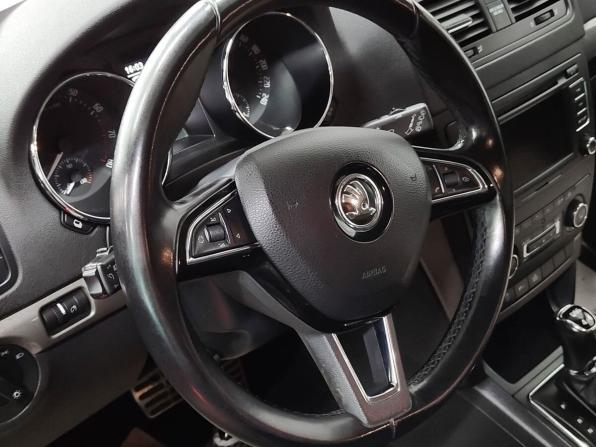 Skoda Yeti I Рестайлинг с пробегом 2014 года, цена 1 280 000 рублей, 107627 км, внедорожник, Автокод Объявления
