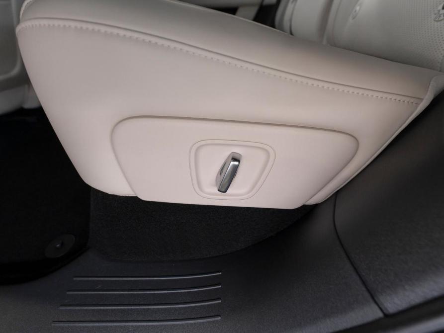 Li Auto (Lixiang) L6 Москва  - изображение 15