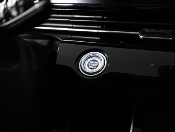 Omoda C5 I с пробегом 2023 года, цена 1 859 700 рублей, 42936 км, внедорожник, Автокод Объявления