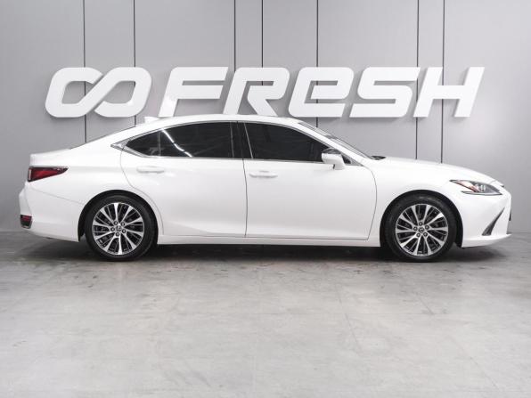 Lexus ES VII с пробегом 2018 года, цена 3 922 000 рублей, 103867 км, седан, Автокод Объявления