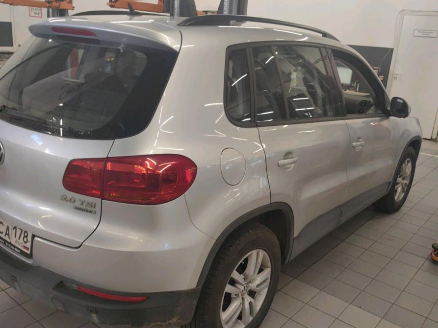 Volkswagen Tiguan I Рестайлинг Санкт-Петербург  - изображение 4