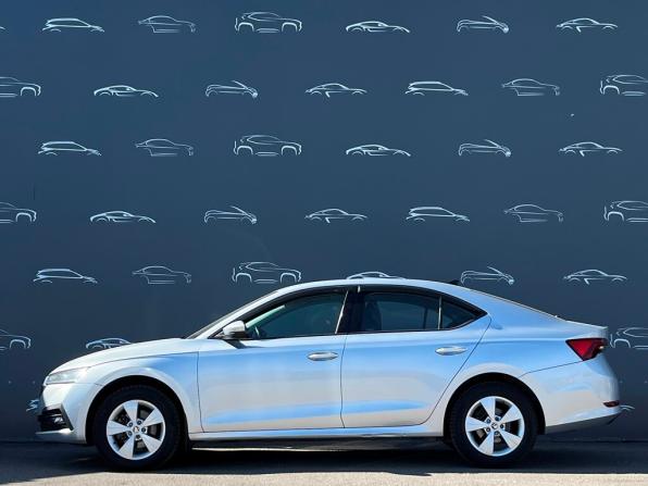 Skoda Octavia IV (A8) с пробегом 2021 года, цена 2 462 400 рублей, 62883 км, лифтбек, Автокод Объявления