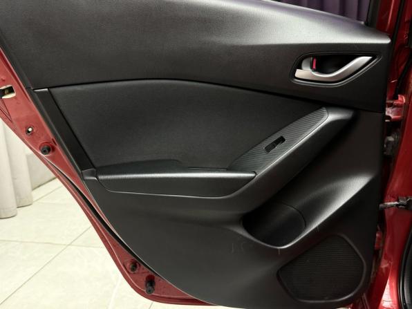 Mazda 3 III (BM) с пробегом 2014 года, цена 1 349 000 рублей, 140889 км, седан, Автокод Объявления