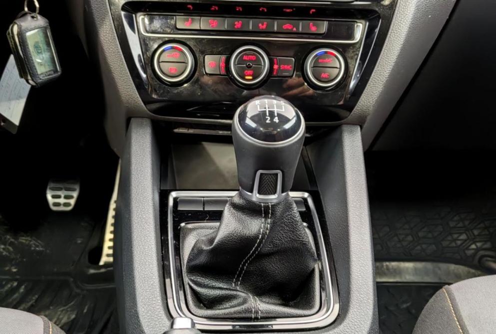 Volkswagen Jetta VI Рестайлинг Волгоград  - изображение 12
