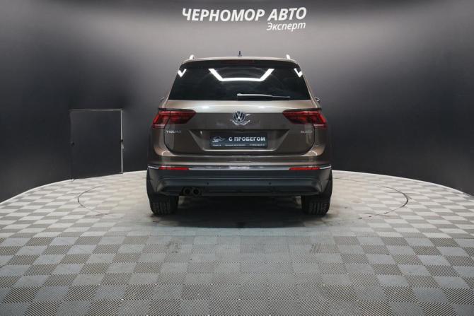 Volkswagen Tiguan II с пробегом 2019 года, цена 2 270 000 рублей, 107046 км, внедорожник, Автокод Объявления