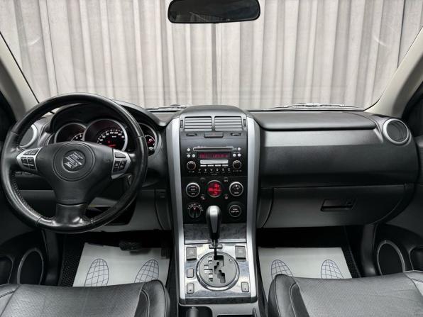 Suzuki Grand Vitara II Рестайлинг с пробегом 2010 года, цена 1 379 000 рублей, 181843 км, внедорожник, Автокод Объявления