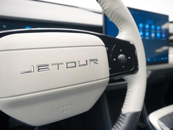 JETOUR DASHING I с пробегом 2024 года, цена 2 190 000 рублей, 33133 км, внедорожник, Автокод Объявления
