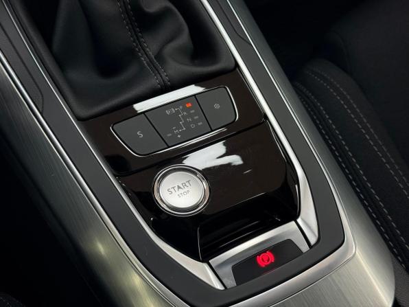 Peugeot 308 II с пробегом 2014 года, цена 1 220 000 рублей, 109710 км, хэтчбек, Автокод Объявления