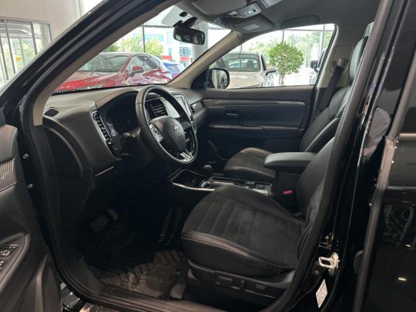 Mitsubishi Outlander III Рестайлинг 3 с пробегом 2021 года, цена 2 690 000 рублей, 86751 км, внедорожник, Автокод Объявления