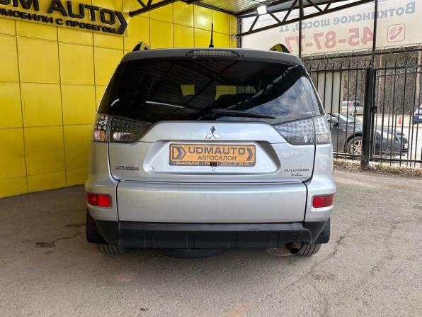 Mitsubishi Outlander II Рестайлинг с пробегом 2011 года, цена 1 049 000 рублей, 193000 км, внедорожник, Автокод Объявления