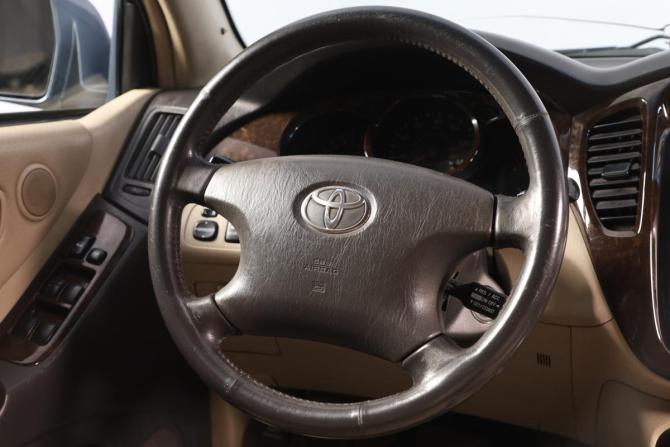 Toyota Highlander I (XU20) с пробегом 2002 года, цена 899 000 рублей, 242946 км, внедорожник, Автокод Объявления