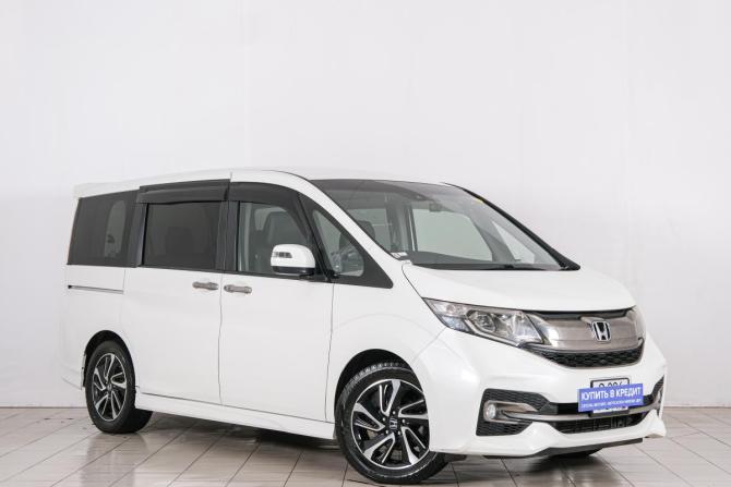 Honda Stepwgn V с пробегом 2015 года, цена 1 729 000 рублей, 198000 км, минивэн, Автокод Объявления