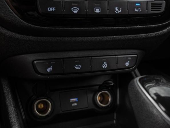 Hyundai Solaris II Рестайлинг с пробегом 2021 года, цена 1 865 000 рублей, 57021 км, седан, Автокод Объявления