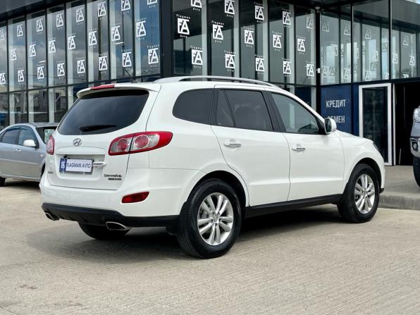 Hyundai Santa Fe II Рестайлинг с пробегом 2010 года, цена 1 330 000 рублей, 196351 км, внедорожник, Автокод Объявления