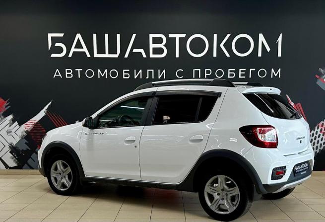 Renault Sandero II Рестайлинг с пробегом 2020 года, цена 1 340 000 рублей, 74271 км, хэтчбек, Автокод Объявления
