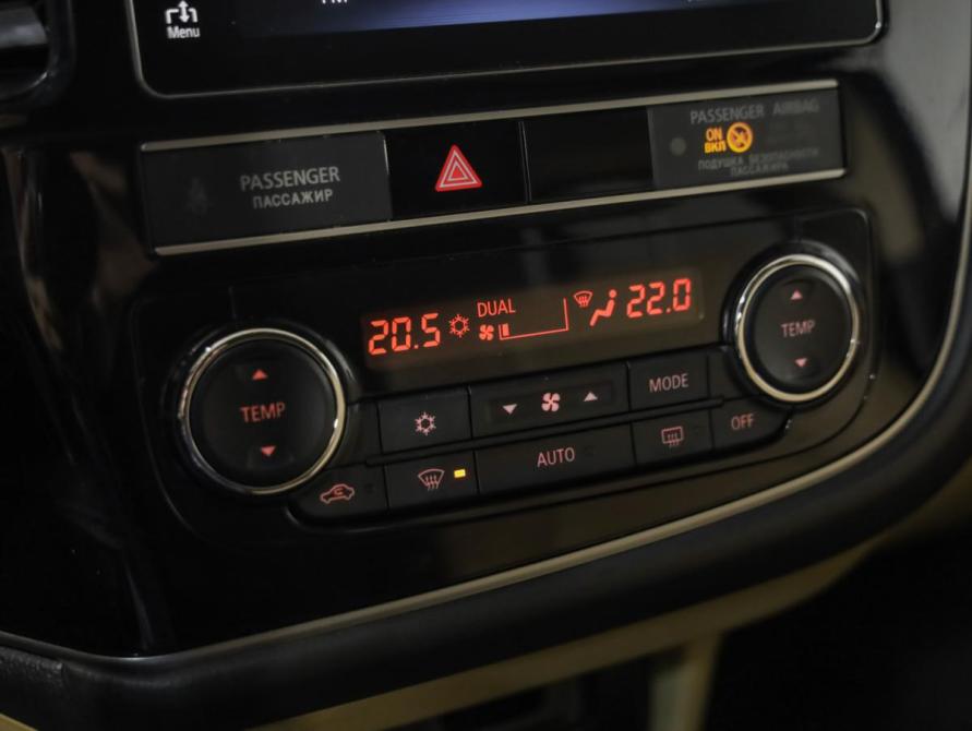 Mitsubishi Outlander III Рестайлинг 3 Санкт-Петербург  - изображение 15
