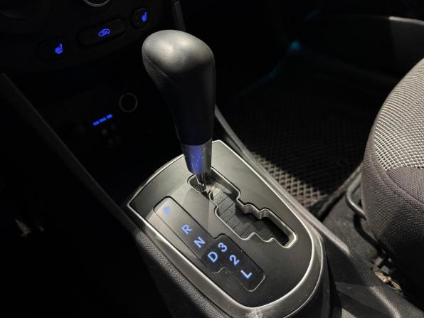 Hyundai Solaris I с пробегом 2012 года, цена 890 000 рублей, 76001 км, хэтчбек, Автокод Объявления