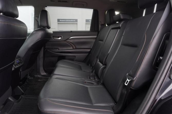 Toyota Highlander III (XU50) Рестайлинг с пробегом 2019 года, цена 3 870 000 рублей, 151579 км, внедорожник, Автокод Объявления