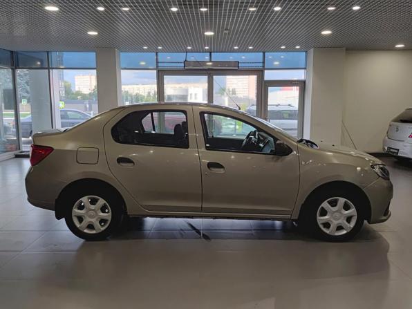 Renault Logan II с пробегом 2015 года, цена 716 000 рублей, 105122 км, седан, Автокод Объявления