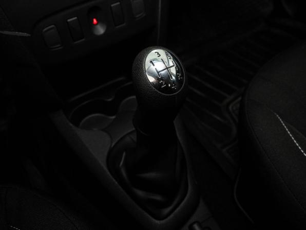 Renault Sandero II Рестайлинг с пробегом 2020 года, цена 1 374 000 рублей, 41221 км, хэтчбек, Автокод Объявления