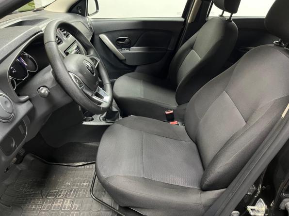 Renault Logan II Рестайлинг с пробегом 2021 года, цена 1 024 000 рублей, 88657 км, седан, Автокод Объявления