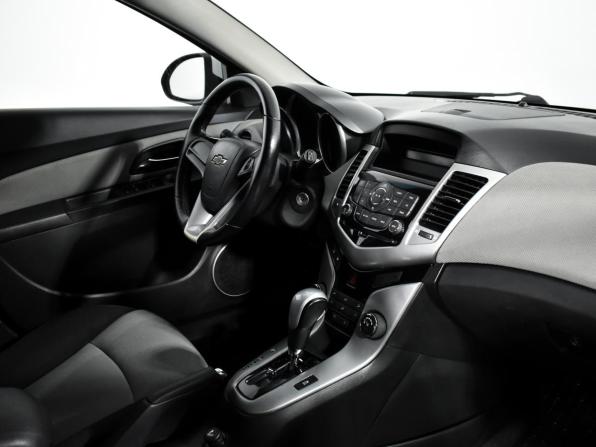 Chevrolet Cruze I Рестайлинг с пробегом 2012 года, цена 700 000 рублей, 199638 км, хэтчбек, Автокод Объявления