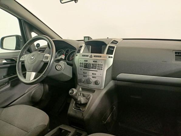 Opel Zafira B Рестайлинг с пробегом 2012 года, цена 749 000 рублей, 135000 км, компактвэн, Автокод Объявления