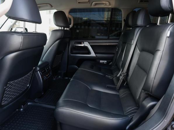 Toyota Land Cruiser 200 Series Рестайлинг 2 с пробегом 2019 года, цена 7 250 000 рублей, 118000 км, внедорожник, Автокод Объявления
