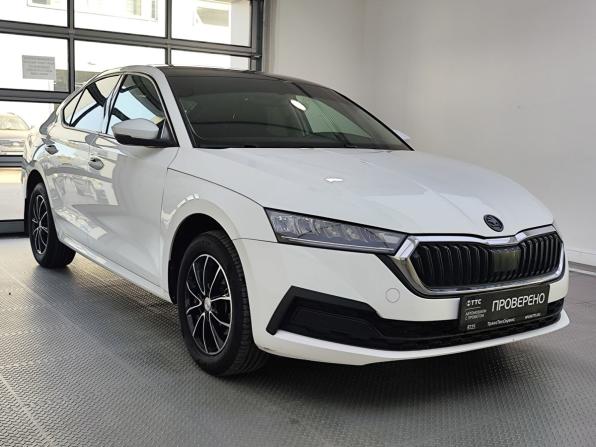 Skoda Octavia IV (A8) с пробегом 2021 года, цена 2 199 000 рублей, 93000 км, лифтбек, Автокод Объявления