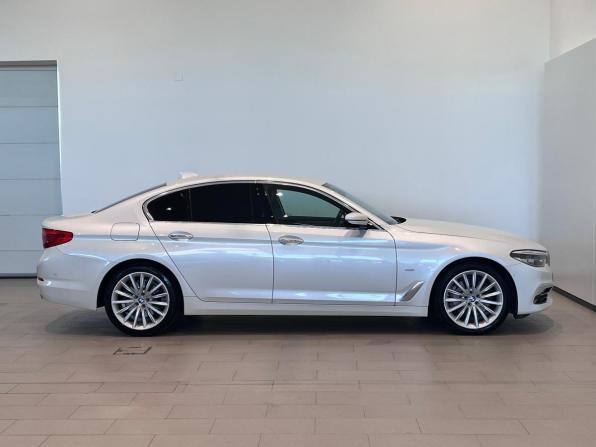 BMW 5 серии VII (G30/G31/G38) с пробегом 2018 года, цена 3 850 000 рублей, 96102 км, седан, Автокод Объявления